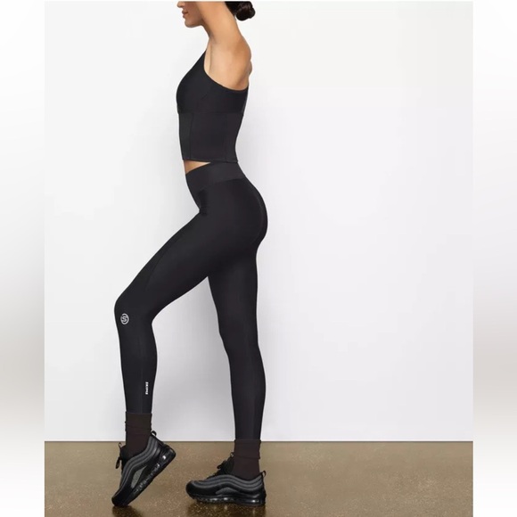 SKIMS Performance High-Waisted 7/8 Legging Size XLarge AP-LEG-1605 - Picture 1 of 14